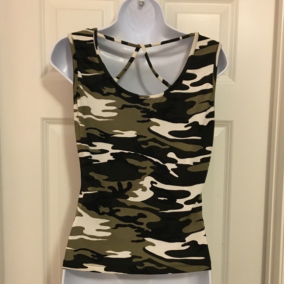 Women’s camouflage tank top - Picture 2 of 2